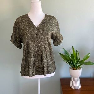 NWT Anthropologie Silky Flouncy V Neck  Blouse Great Details! Size XS